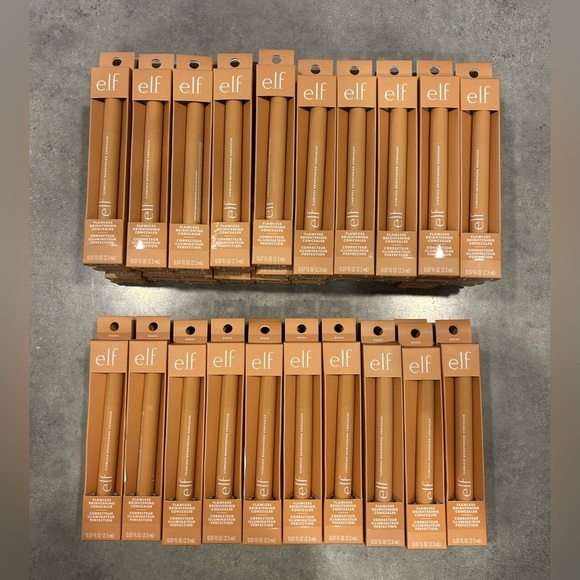 Elf Flawless Brighten Concealer - Picture 1 of 3